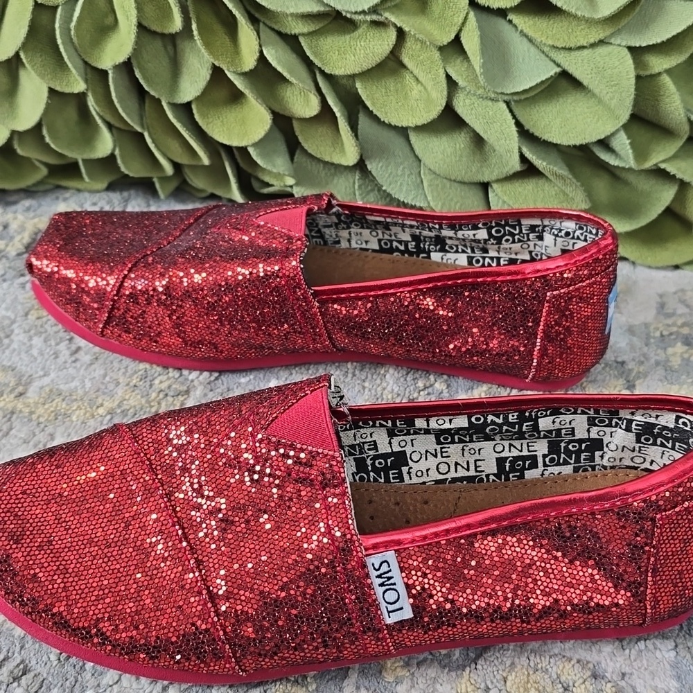 TOMS Red Glitter Slip-On Shoes 3.5Y - Picture 6 of 13
